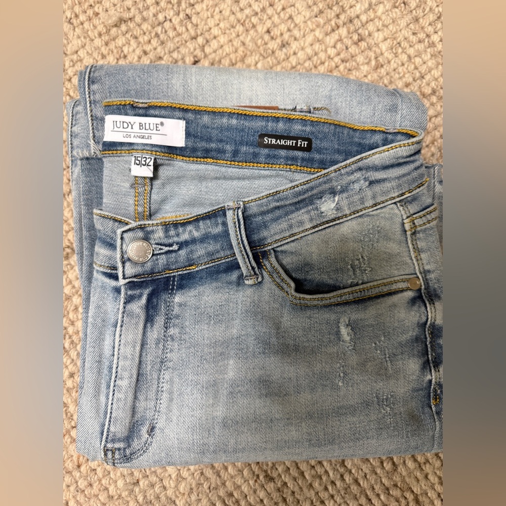 Judy Blue Women’s Light Blue Straight Fit Jeans